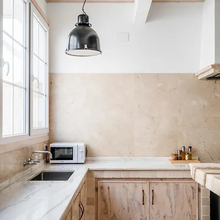 Cornise Apartman
