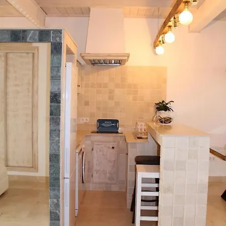 Apartment Cornise *