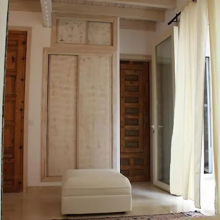 Cornise Apartment